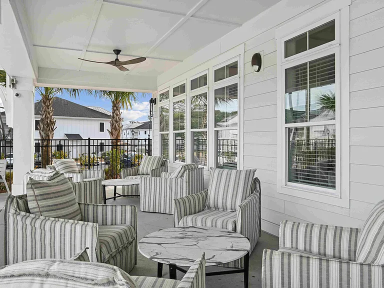 Beaumont Oaks at Porters Neck Apartments & Townhomes — Photo 37