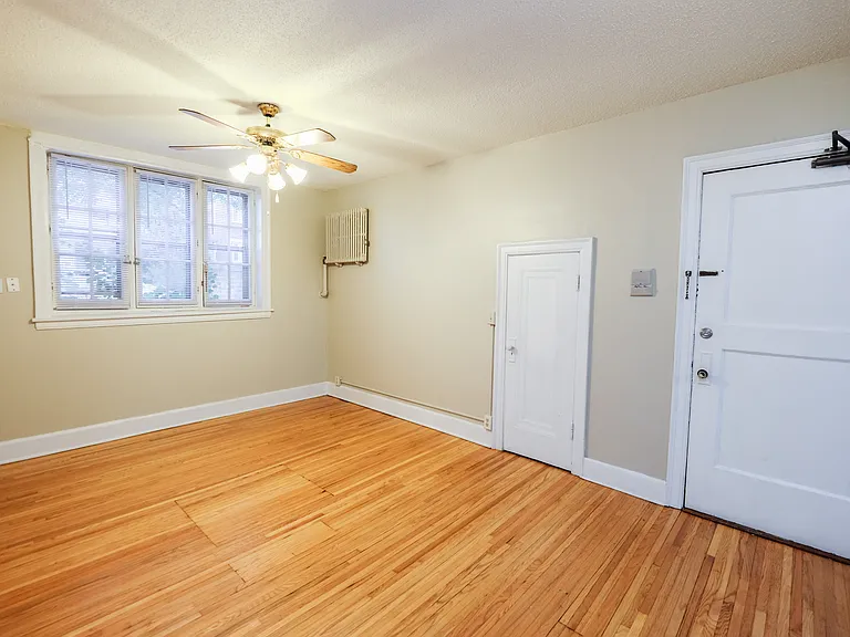 Fremont Apartments — Photo 40