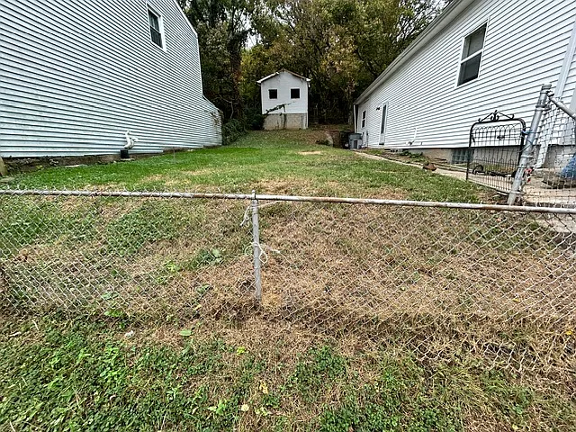 2 bed, 864 sqft, $1,600 — Photo 3