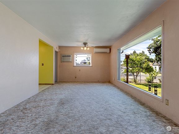 3rd image of 821 St John Street