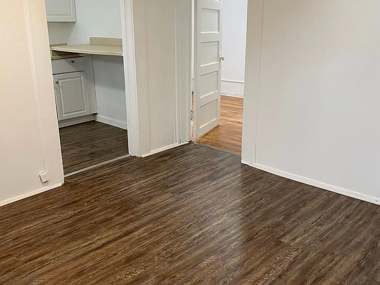 420 S 6th Ave — Photo 31