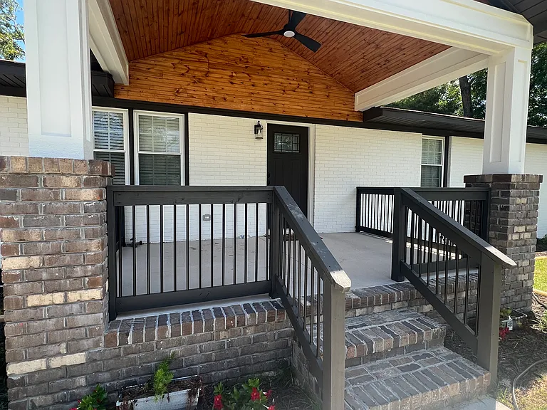 418 Clarendon Ave — Photo 2