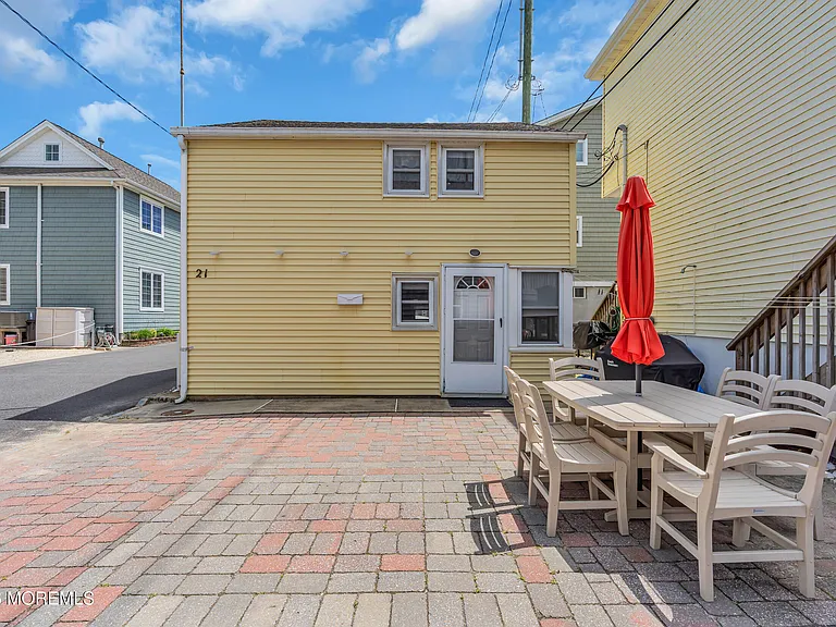21 E Bay Way — Photo 20