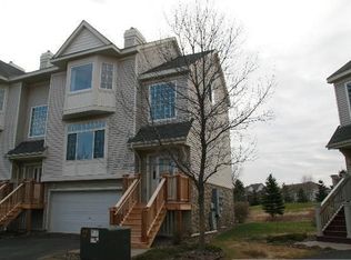 2527 Eagle Trace Ln, Woodbury, MN 55129