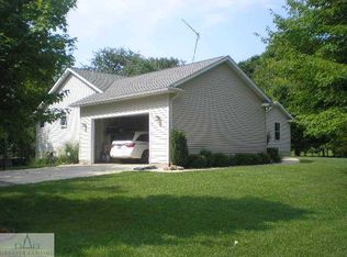 6061 W Allen Rd, Fowlerville, MI 48836