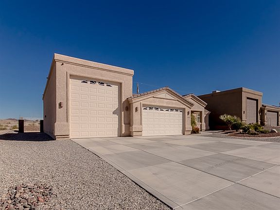 2nd image of 2901 Oakridge Dr