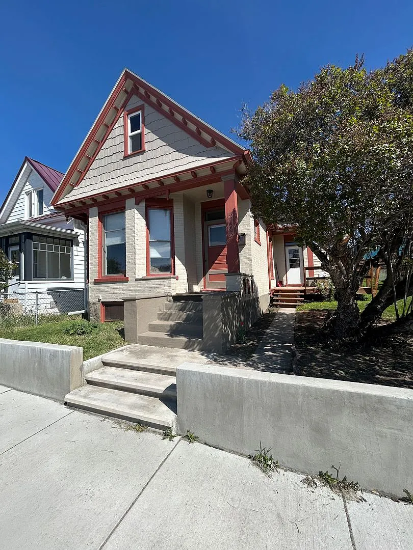 This charming property at 1005 W Park St in walking distants to Montana Tech. — Photo 1