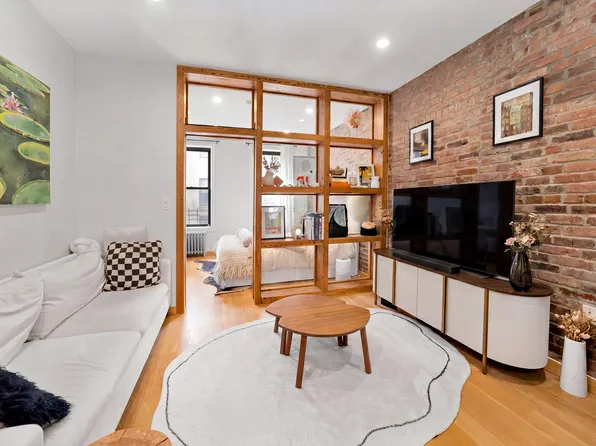98 Suffolk Street image 1 of 5