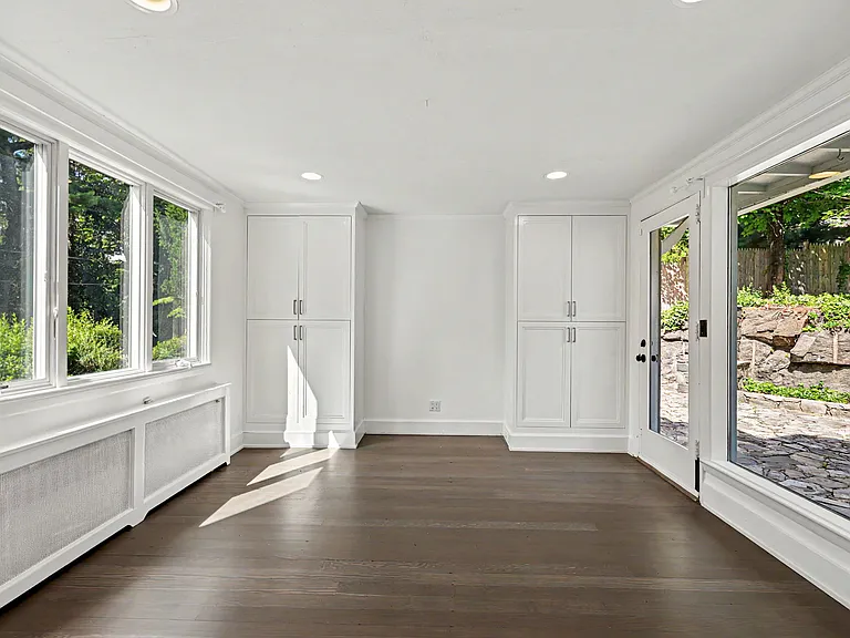 12 Rockview Dr — Photo 7