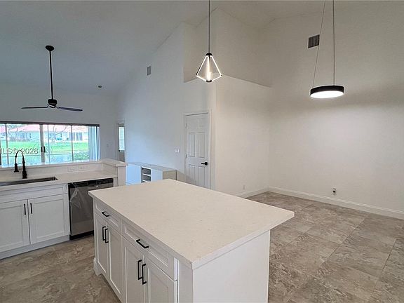 4th image of 2615 Spiceberry Ln