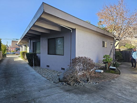 3rd image of 416 Ocean View Ave APT A