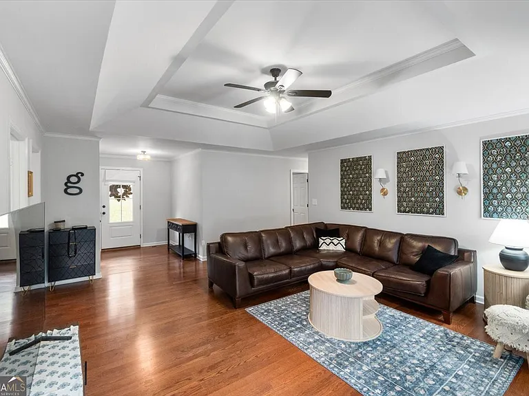 325 Brookstone Dr — Photo 7