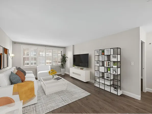 301 E 69th St APT 6C, New York, NY 10021
