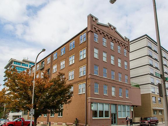 3rd image of 214 S 8th St APT 501