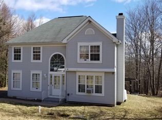 347 Clearview Dr, Long Pond, PA 18334