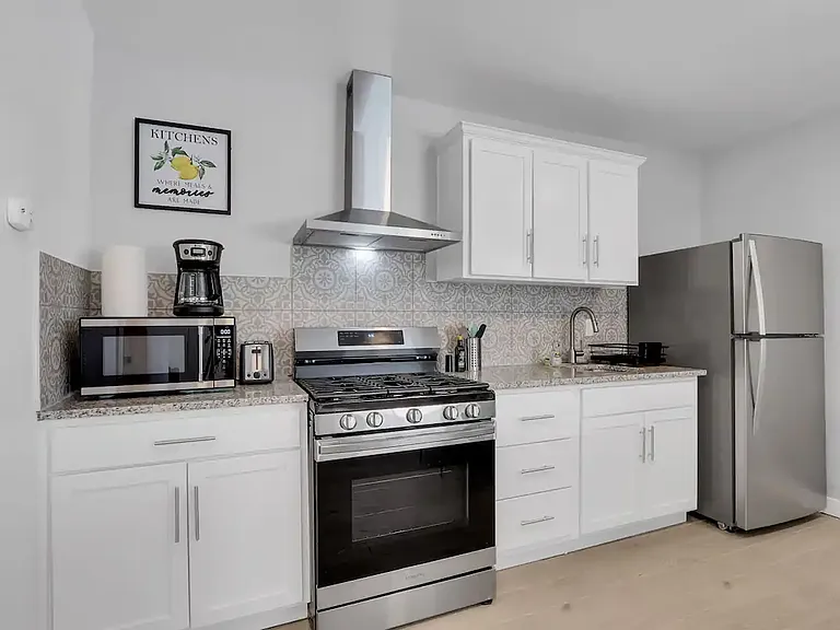 Full Kitchen