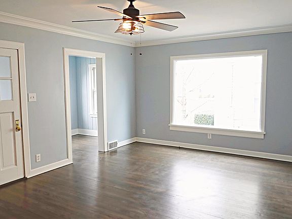 4th image of 118 Johnson Ave APT 1