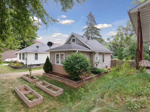 2107 Schlimgen Ave, Madison, WI 53704