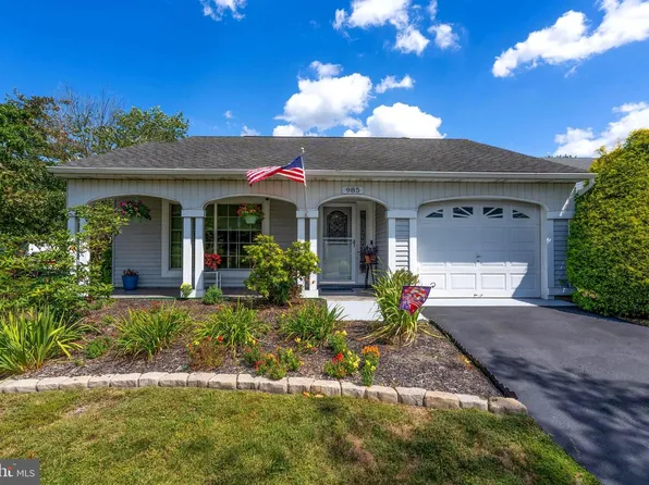 985 Westminster Dr N, Southampton, NJ 08088