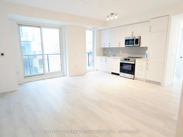 2450 Old Bronte Rd #504, Oakville, ON L6M 4J2