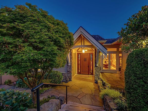 3rd image of 14334 Sunset Dr