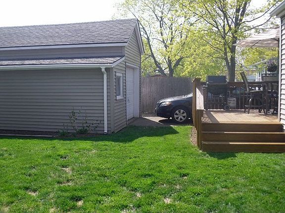 3rd image of 31 Floral Park Blvd