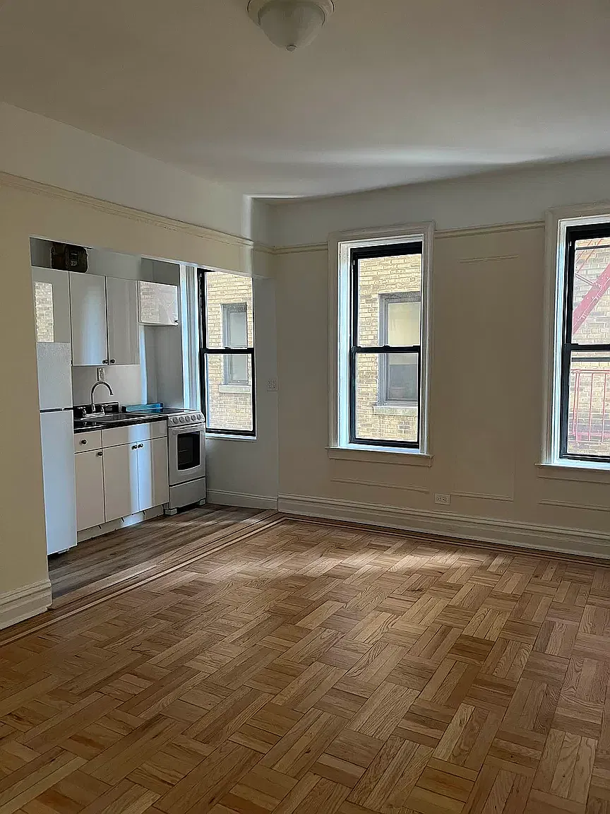 116 West 238th Street — Photo 2