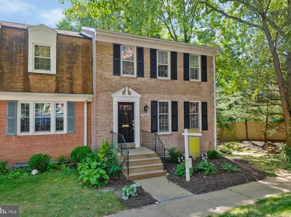 2848 Lafora Ct, Vienna, VA 22180