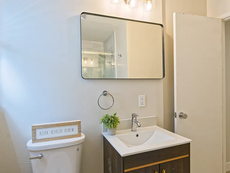 271 N 6th St #3 — Photo 14