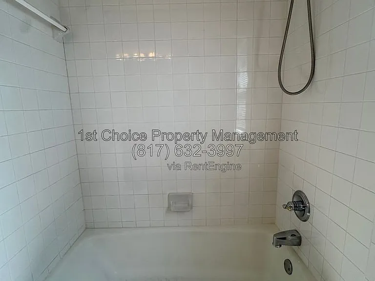 6376 Newport Ct — Photo 33