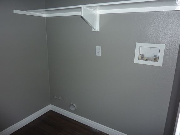 4th image of 618 W Vermont Ave