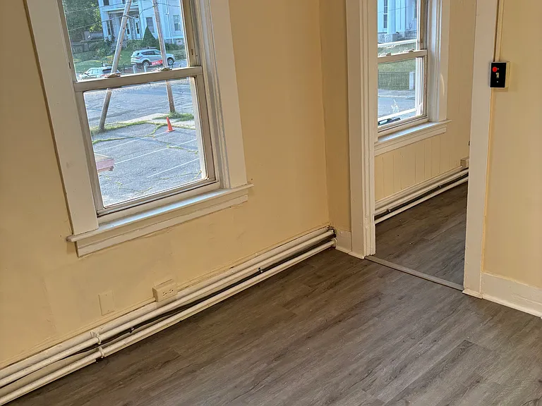 78 Fox St #2RR — Photo 9