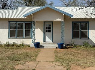410 W Reiman St, Seymour, TX 76380