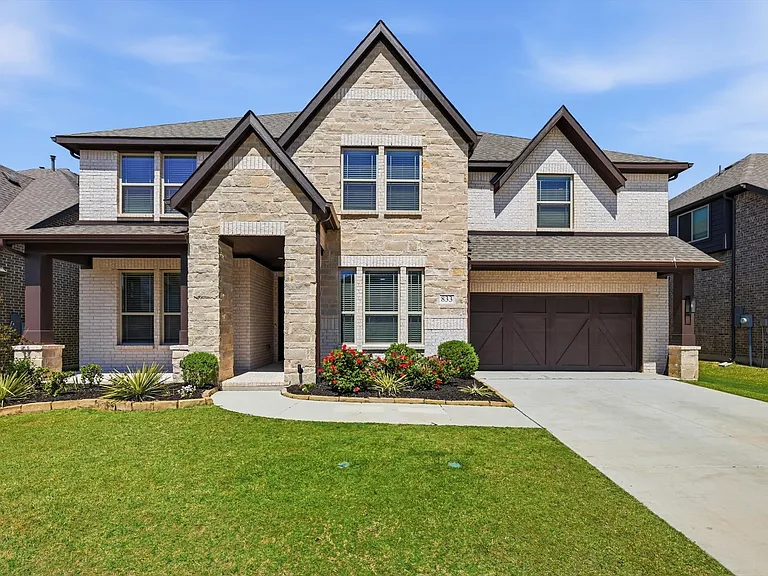 833 Daisy Corner Dr — Photo 13