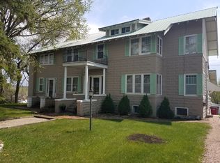913 E 4th St, Canton, SD 57013