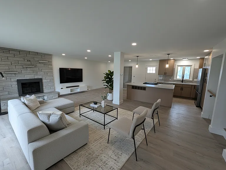 8237 Monroe Ave — Photo 3