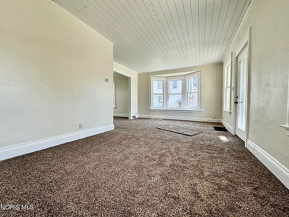 4th image of 2741 116th St
