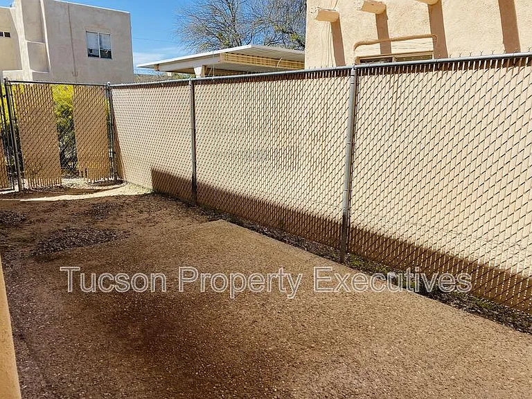 3319 E Presidio Rd #2 — Photo 16