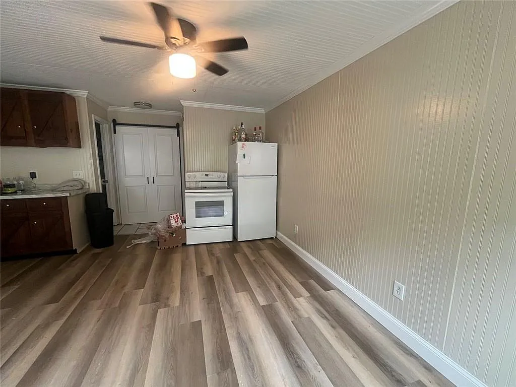 1 bed, 1.0 bath, $1,200 — Photo 3