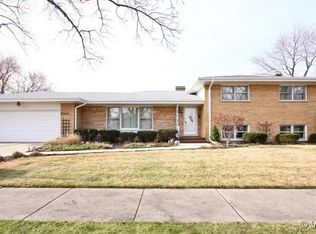 5501 Madison St, Morton Grove, IL 60053
