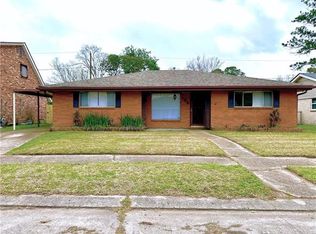 133 Hazel Dr, New Orleans, LA 70123