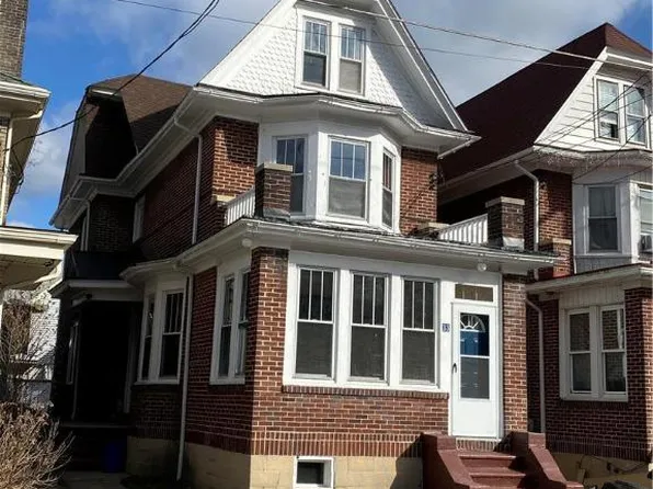 33 W Bertsch St, Lansford, PA 18232