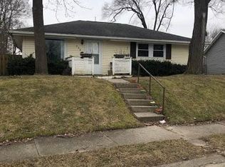 926 Dover Dr, South Bend, IN