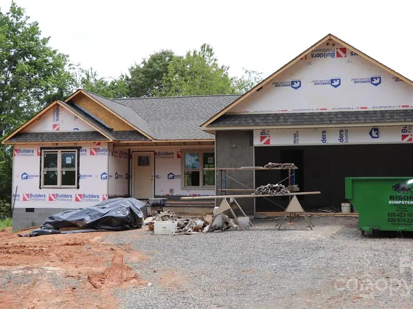 81 Sky Top View Dr, Marshall, NC 28753