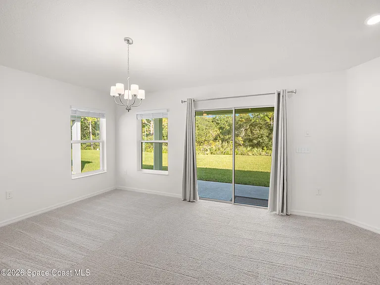 2192 Vinifera Dr — Photo 7