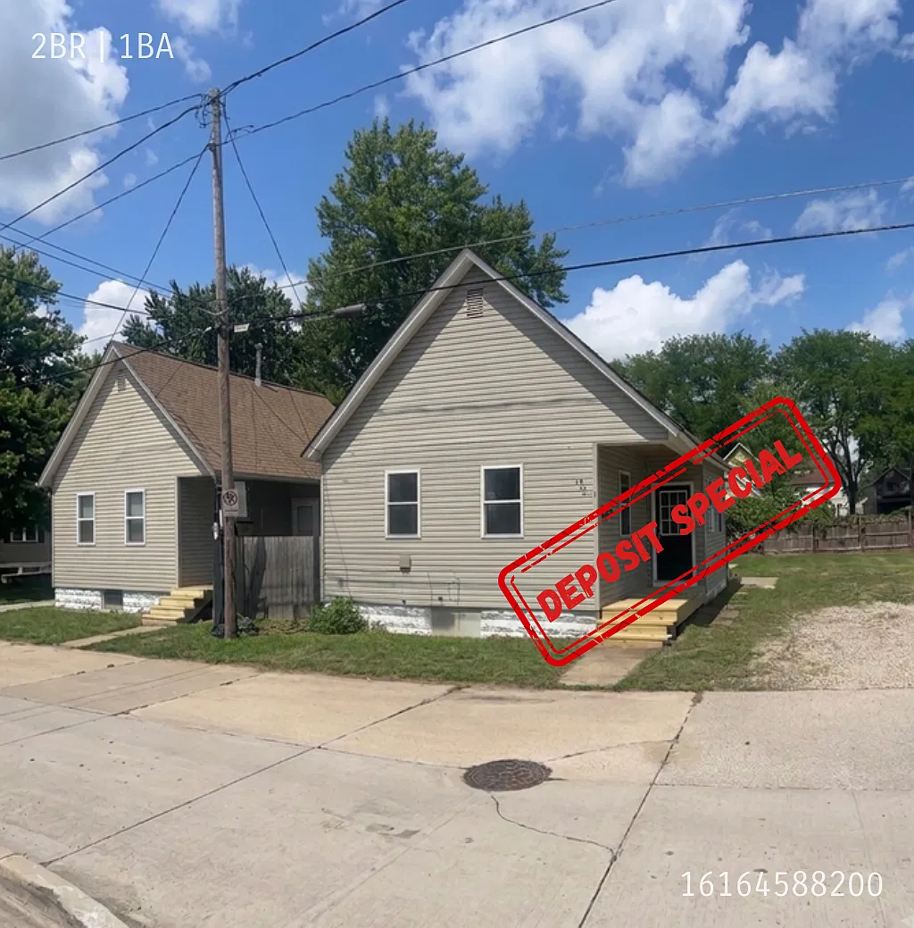 Beautiful 2BR/1BA Home near Downtown GR at 17 Mathews NE, Grand Rapids, MI 49505 — Photo 1