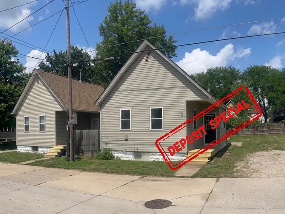 17 Mathews Ct NE