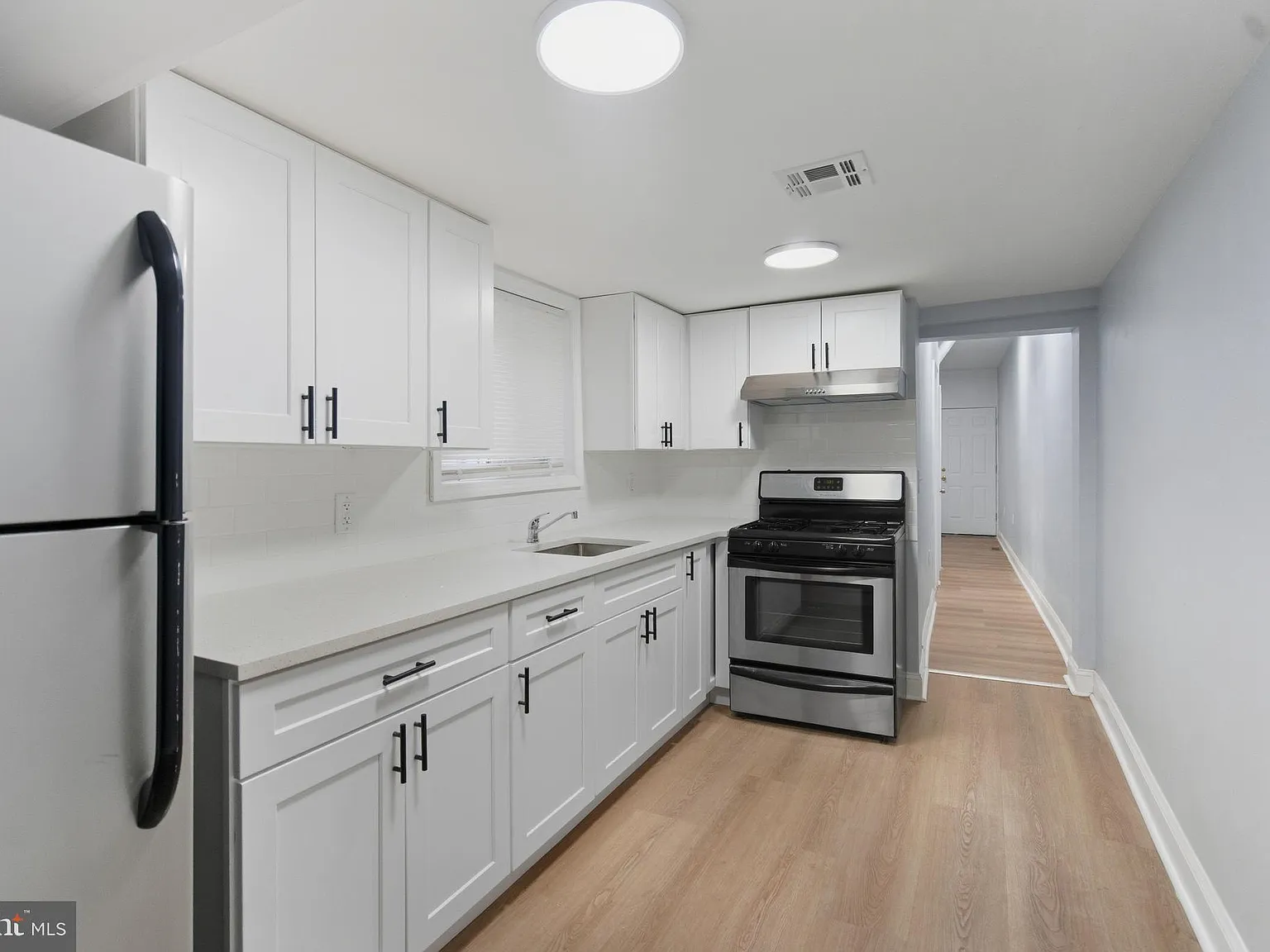 2 bed, 611 sqft, $1,450 — Photo 3