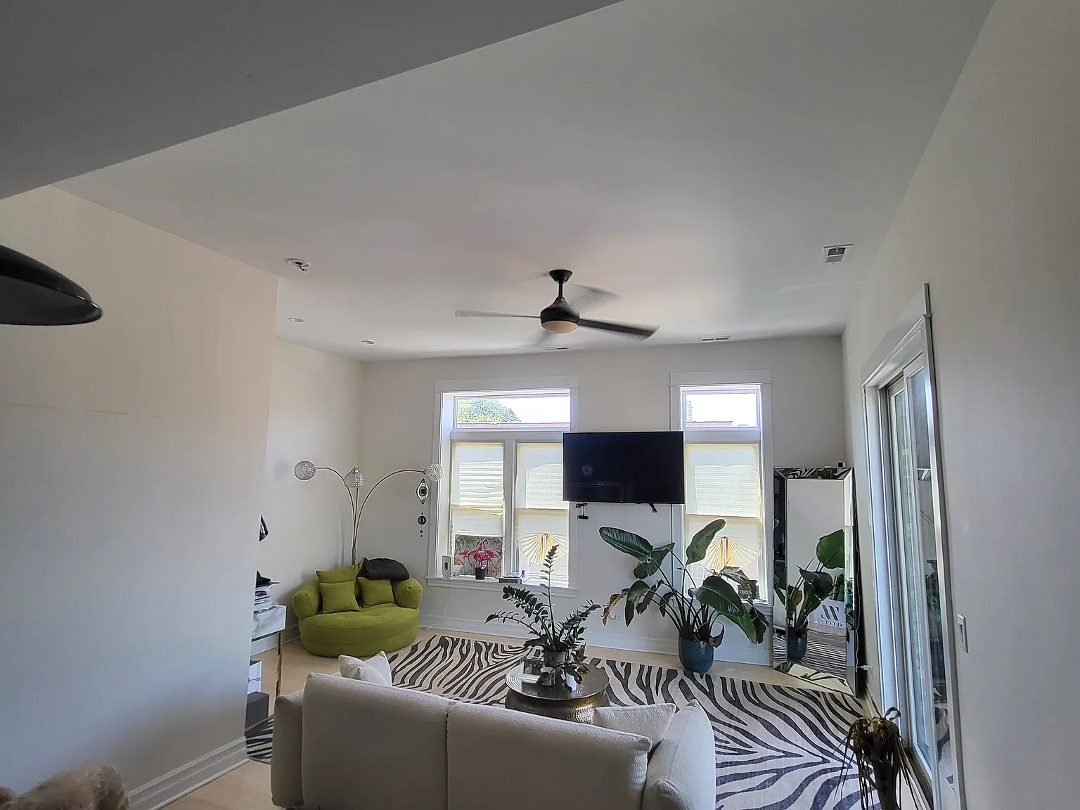 1 bed, 820 sqft, $1,775 — Photo 3