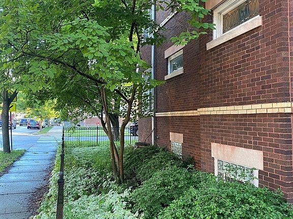 4th image of 5200 W Hutchinson St